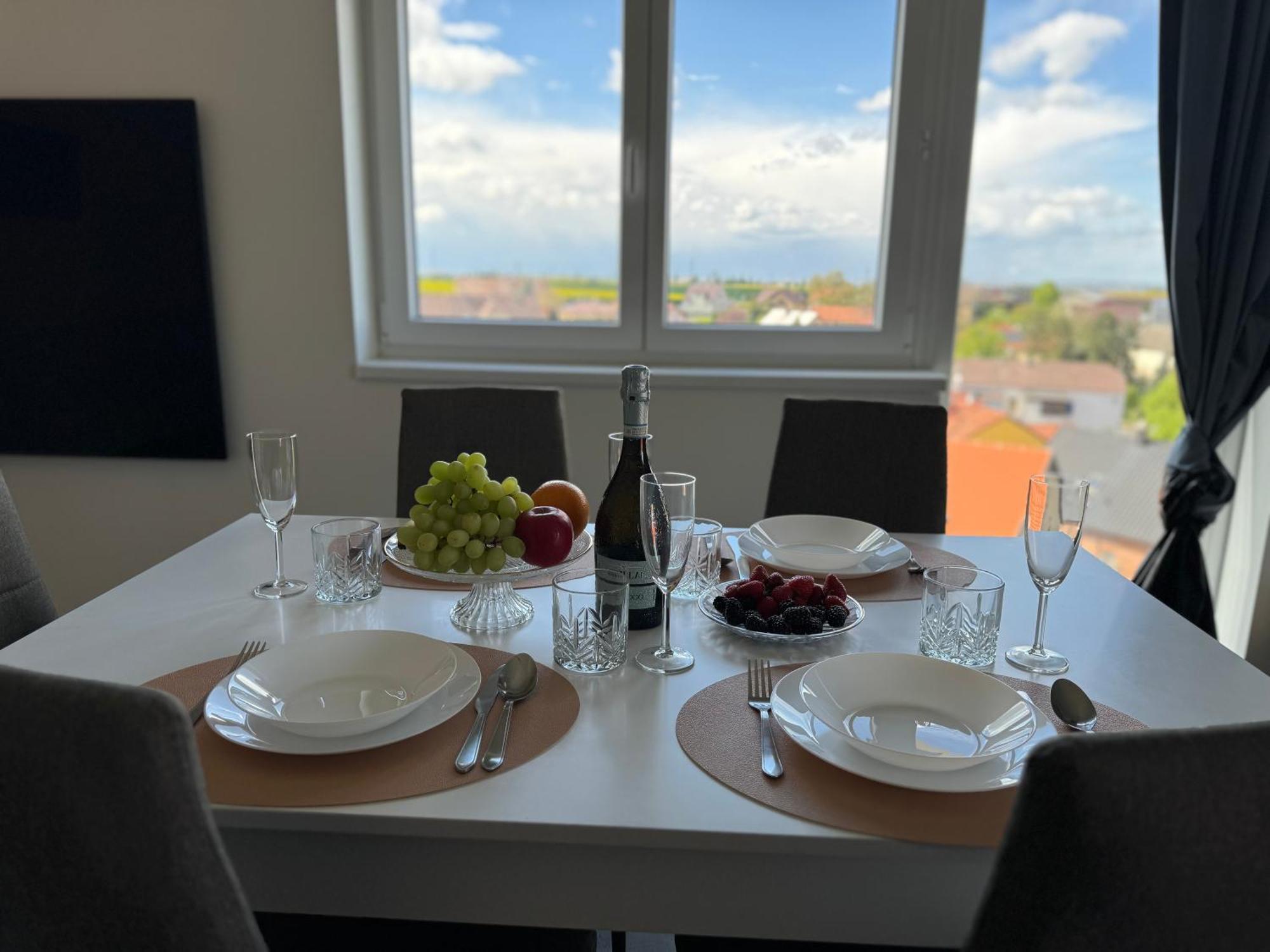 Byt Apartman 74M2 Vyhled Klid Priroda Прага Экстерьер фото